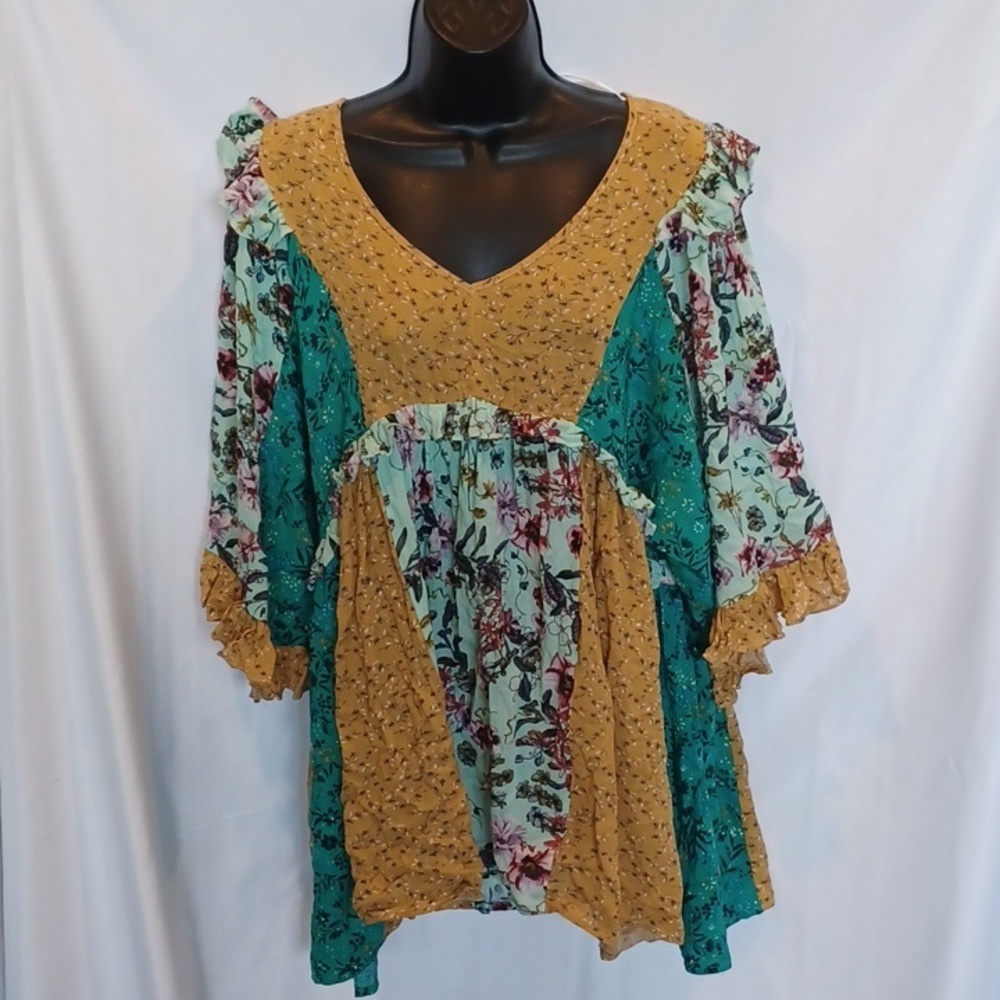 Gigio Boho Printed Flowy oversized Shirt, 26" pit to pit, 32" long